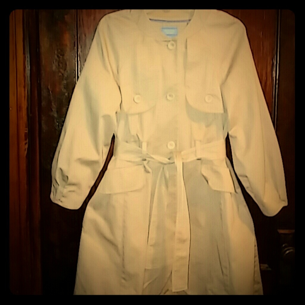 Vera Wang waterproof trench coat
